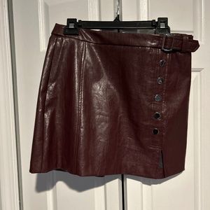 leather skirt